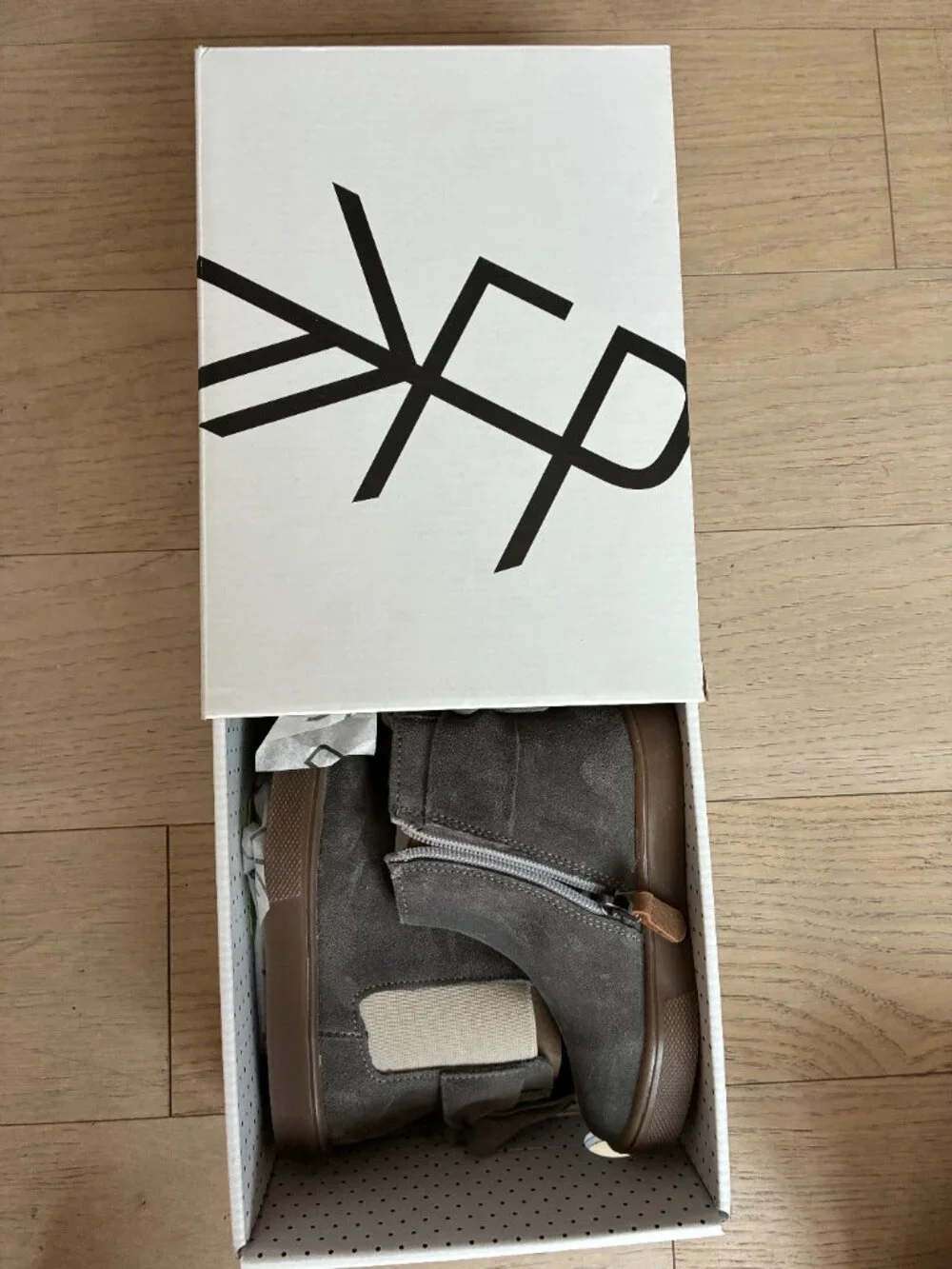 NWT Freshly Picked Grey Suede Bellevue Boot